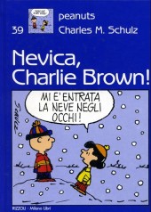 Peanuts (en italien, Milano Libri Edizioni) -39- Nevica, charlie brown!