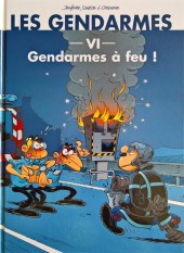 Les gendarmes (Jenfèvre) -13Auto- Gendarmes à feu !
