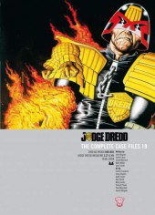 Judge Dredd : The Complete Case Files (2005) -INT19- 2000AD Progs 830-855 Judge Dredd Megazine 2.27-2.43 Year: 2115