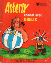 Astérix (Mini-Livres) -8- Astérix combat avec Obélix