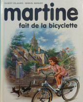 Martine -21b1986- Martine fait de la bicyclette
