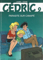 Cédric -9a2001- Parasite sur canapé