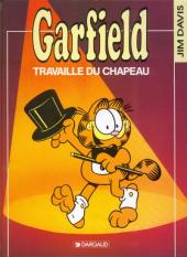 Garfield (Dargaud) -19- Garfield travaille du chapeau