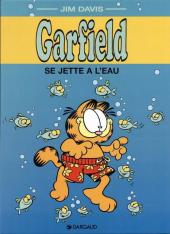 Garfield (Dargaud) -Pub- Garfield se jette à l'eau