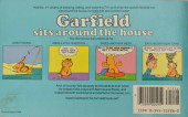 Verso de Garfield (1980) -7- Garfield sits around the house